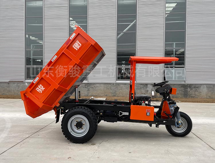 電動(dòng)礦用三輪車